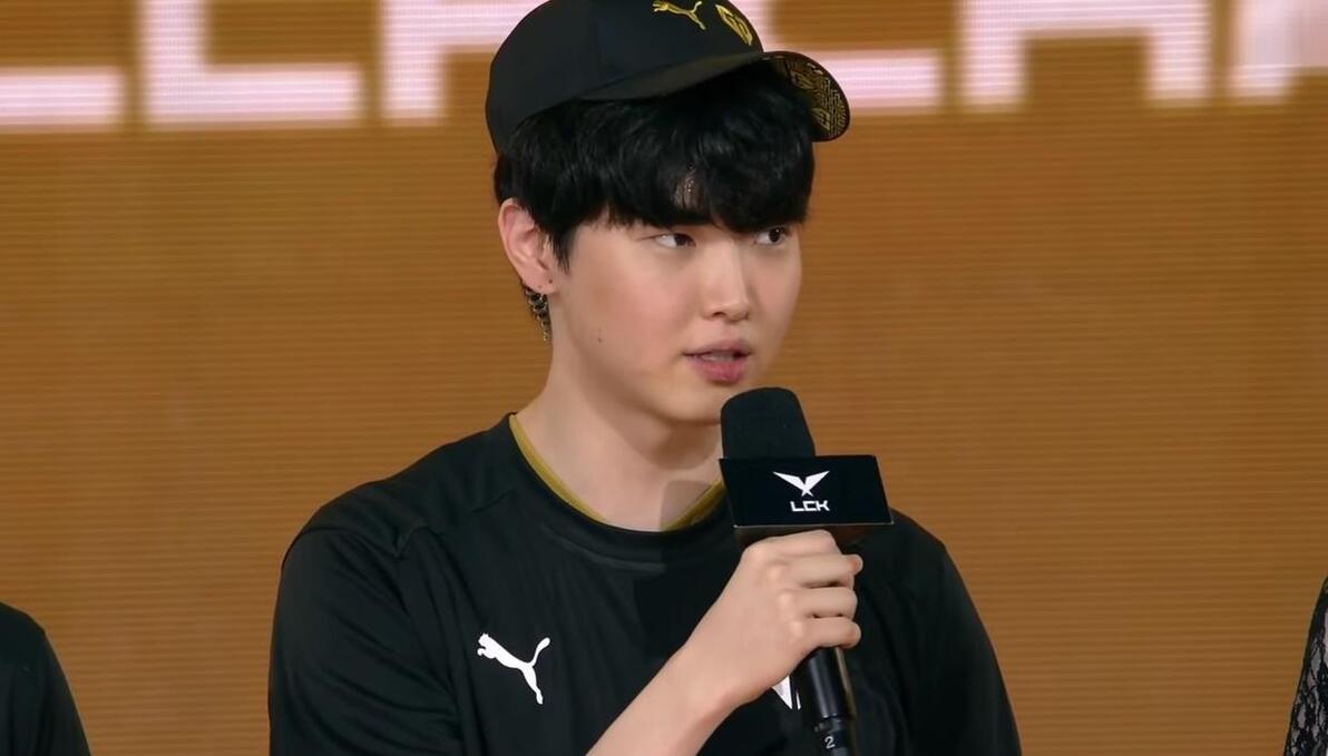 RNG赛后群访 GALA：AD英雄其实都差不多吧，就看哪个玩的好